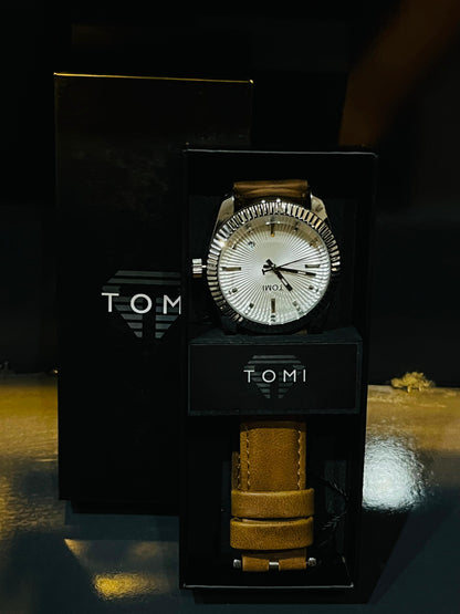 Tomi Men's Leather Strap Watch – Classic Luxury Timepiece