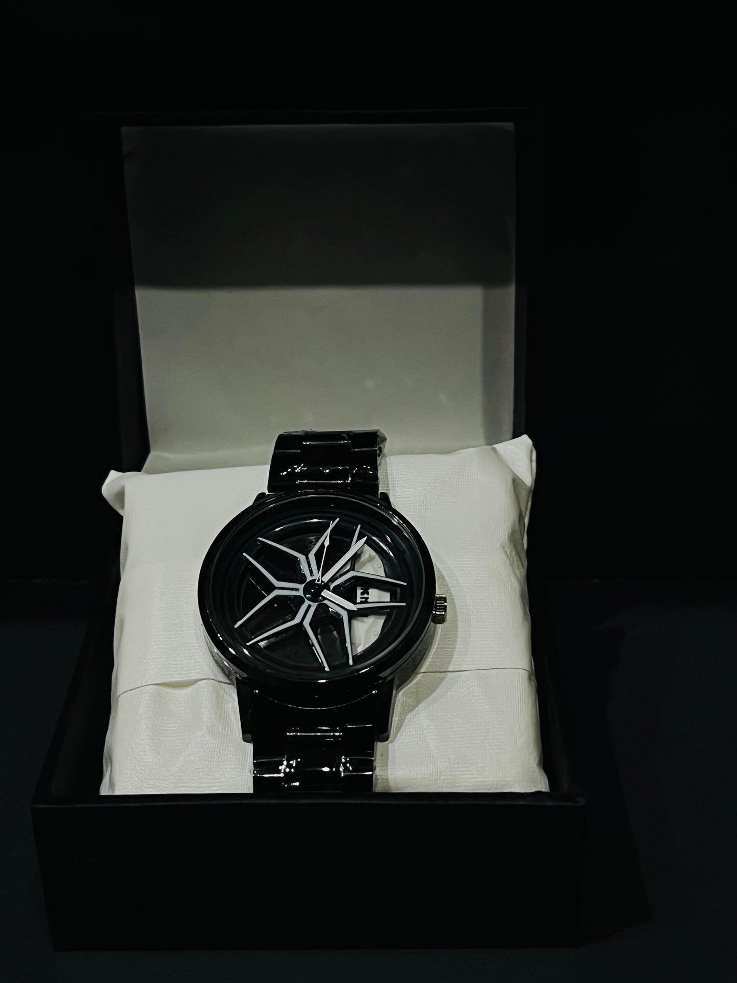 Baisheng Sports Watch for Men – Black & white Rotating Car Rim Dial | Quartz Analog Metal Strap